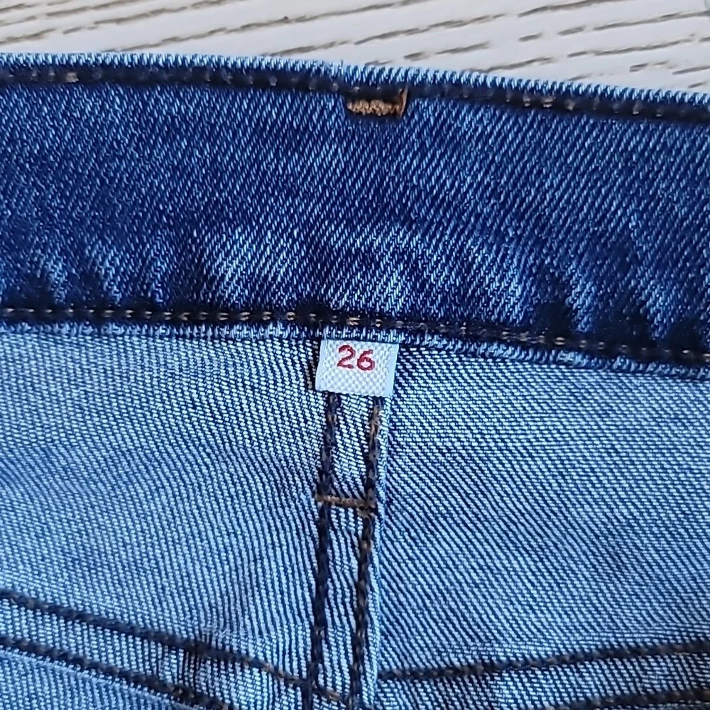 Levi's • Snap front patch pocket pencil skirt size 26 / 4 - Picture 3 of 7